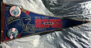 Vintage 1986 York Giants Football Bowl Champions Pennant W/ 2 Buttons