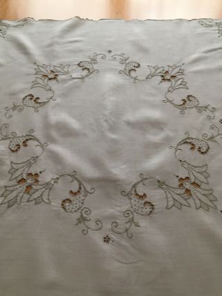 Vintage Italian Linen Hand Embroidered Table Topper 33”x33”