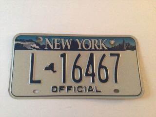 Very Good Vintage York State Blue & White Official License Plate (l - 16467)
