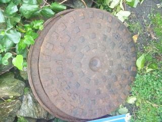 Vintage Cast Iron Man Hole Drain Cover 20 " Diameter With Frame