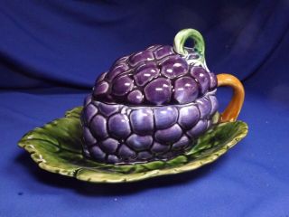 Antique Sarreguemines French Majolica Barbotine Covered Figural Grape Dish