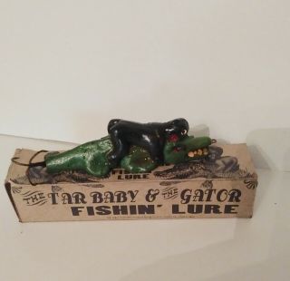 Vintage Novelty Of Old Florida Souvenir Boxed Boy & Gator Collectible Set