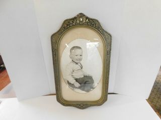 Antique wood picture frame w/ bubble glass & vintage photo 2