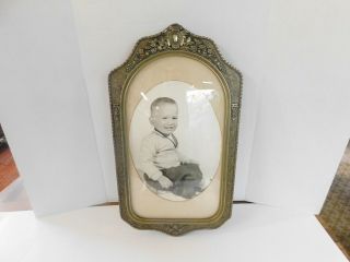 Antique wood picture frame w/ bubble glass & vintage photo 3