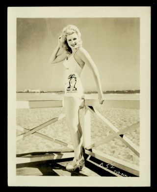 Vintage Hollywood Pinup Studio Photo 1940s Sexy Blonde
