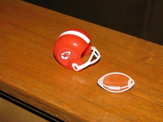 Vtg.  Miniature Kansas City Chiefs Plastic Gumball O.  P.  I.  Football Helmet Ring Nfl