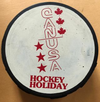 Can/usa Hockey Holiday Puck 1970 - 80 