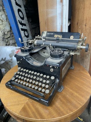 Antique 1931 Royal Model 10 Vintage Typewriter X - 1106916
