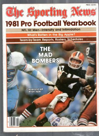 1981 The Sporting News Pro Football Yearbook - Brian Sipe - Cleveland Browns Cover
