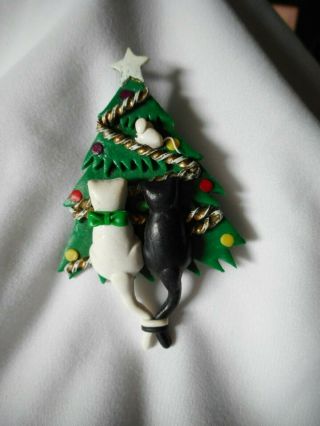 Cute Vintage 1992 H.  T.  Christmas Tree Black White Cats Brooch Pin