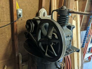 Vintage Devilbiss Air Compressor Complete Antique Garage Shop Steampunk