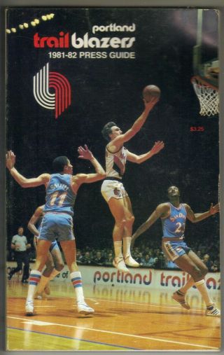 1981 - 82 Portland Trail Blazers Press Guide - Jim Paxson Mychal Thompson Pc