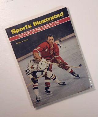 Vintage Sports Illustrated April 25,  1966 Stanley Cup Chicago Vs Detroit Hockey
