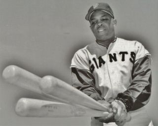Willie Mays 8x10 Photo San Francisco Giants 4 W.  S 1951 R.  O.  Y 660 Hr 3283 Hits