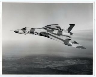 Raf Avro Vulcan Bomber Xl320 British Aerospace Official Photo 30