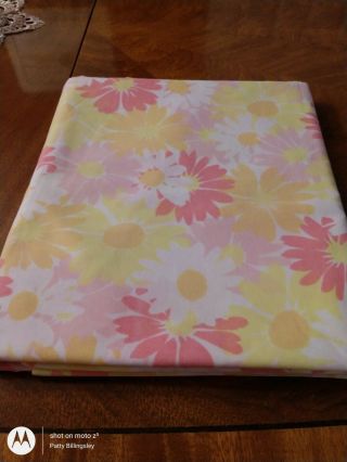 Vintage Full Flat Double Bed Sheet Mod Pink And Yellow Daisy