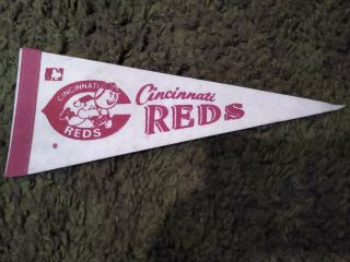 Vintage Cincinnati Reds Felt Pennant - 11.  5 X 5 "