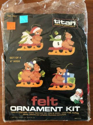 Vtg Titan Needlecraft Felt Christmas Ornament Kit Teddy Bears Sledding 1984