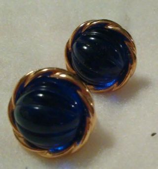 Vintage Wavy Colbolt Blue And Gold Tone 3/4 In Clip Earrings