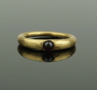 Ancient Medieval Gold & Garnet Ring - Circa 14th/15th Century Ad