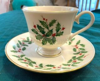 Vintage Lenox Holiday Holly Pattern Bone China Tea Footed Cup & Saucer Set Usa