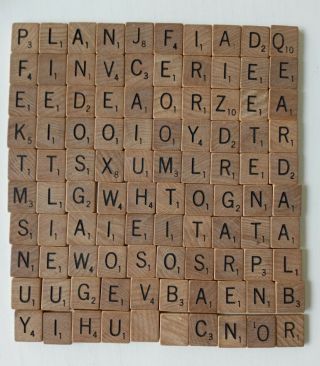 Complete Set 100 Vintage Wooden Scrabble Tiles Crafts Jewelry Scrapbooking Faded