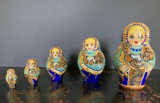 Vintage Matryoshka Russian Set Of 5 Nesting Dolls Stacking - Hand Painted