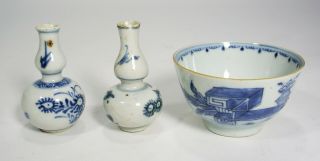 12 CHINESE BLUE/WHITE EXPORT PORCELAIN COLLECTIBLES MOSTLY KANGXI early 18th C. 5