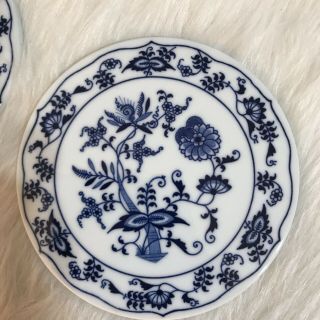 Vintage Blue and White Floral Ceramic Trivet Hot Plate Classic Style Round Med 3