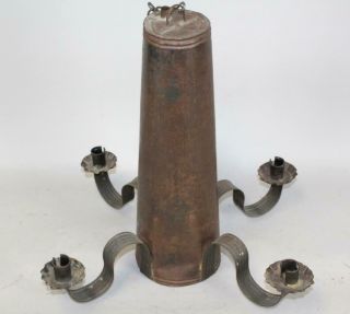 A FANTASTIC EARLY 19TH C TIN HANGING FOUR CANDLE CHANDELIER IN SURFACE 2