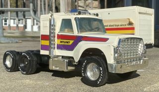 Vintage C.  1970’s Nylint Steel 18 - Wheel Semi Tractor Truck Trailer 27” Toy Truck