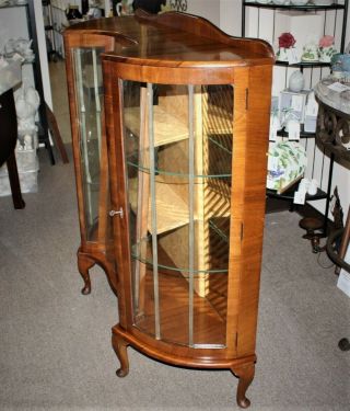 1930 ' s BARGET Walnut Bow Glass Front Curio China Display Cabinet with Key 6