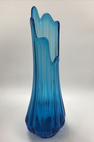 Vintage Mid Century Modern Blue Art Glass Swung Ribbed Vase 18.  5” Tall Aa