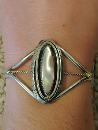 Vintage Navajo Mother Of Pearl & Sterling Silver Cuff Bracelet 6.  25 " 23.  8 Grams