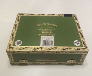 BRICKHOUSE - ROBUSTO - DOUBLE CONNECTICUT - Green Wooden Cigar Box w/ Gold Trim 3