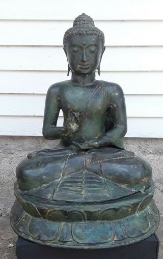 Antique Asian Sino Tibetan Bronze Figure Of Buddha Sit Statue