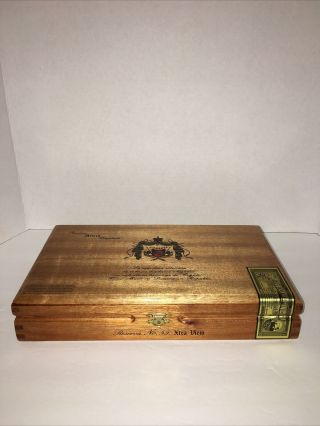 A.  Fuente Reserva No.  55 Xtra Viejo Empty Wooden Cigar Box Humidor With Clasp