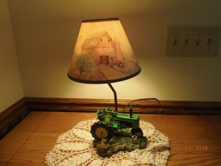 Vintage John Deere Tractor Table Lamp 1999 W/lamp Shade