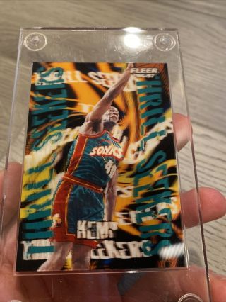 1996 - 97 Fleer Ultra Shawn Kemp Thrill Seekers 7 Holographic