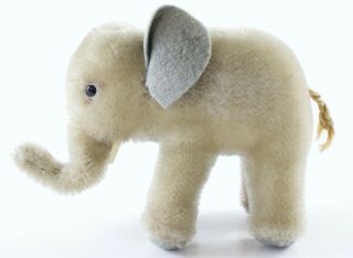 Vintage Steiff Elephant Small,  Standing 6.  5” Long Ca 1950s?
