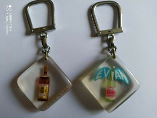 2 Porte - Clés Bourbon Liquide Evian & Dubonnet Keychain Vintage Années 60
