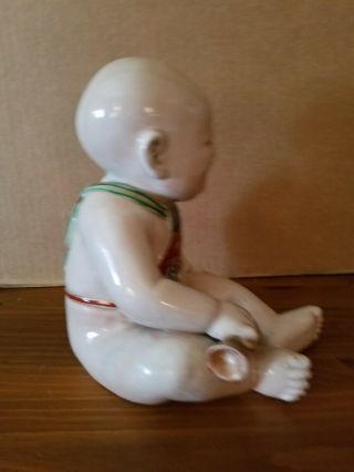VINTAGE FAMILLE VERTE CHINESE PORCELAIN FIGURE OF A SEATED CHILD 5