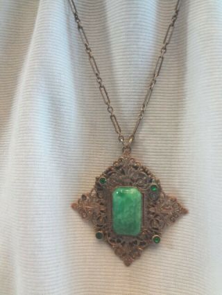 Fabulous Vintage Art Deco Necklace With Marbled Green Stone
