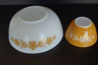 2 Vintage Pyrex Butterfly Gold Mixing Bowls 401 (1 1/2 Pt) & 404 (4 Qt) Perfect