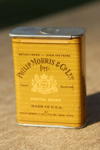 Antique Philip Morris & Co.  Ltd Inc.  English Blend Cigarette Tin