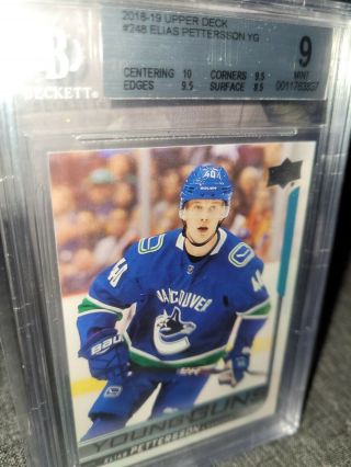 2018/19 Ud Series 1 Elias Pettersson Young Guns 248 Canucks - Mnt Graded 9.  0