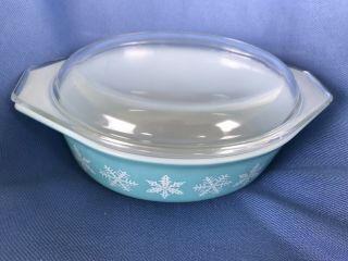 Vintage Pyrex Turquoise Snowflake 1.  5 Quart Casserole Dish - -