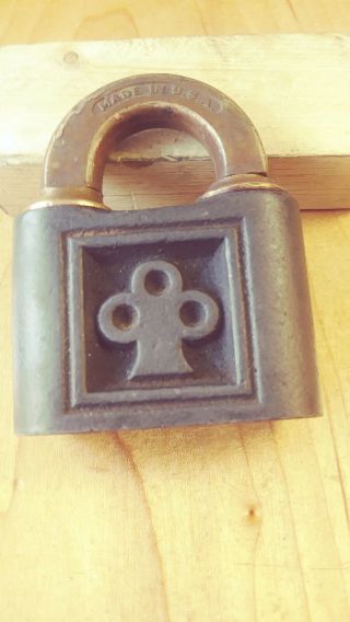 antique/vintage yale 805 pin tumbler push key padlock w/key pre 1925 wks gd 1455 2