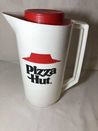Pizza Hut Plastic Pitcher Aladinware No.  305 2.  5 Qt Red & White 10.  5 " Vintage