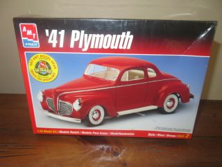 Amt 1941 Plymouth Coupe 1/25